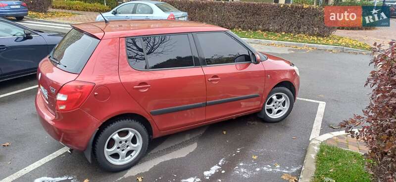Хэтчбек Skoda Fabia 2007 в Киеве фото 10 Хэтчбек Skoda Fabia 2007 в Киеве