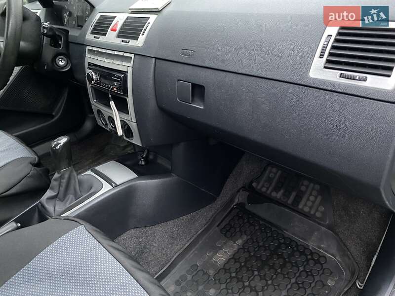 Універсал Skoda Fabia 2003 в Жовкві фото 15 Універсал Skoda Fabia 2003 в Жовкві