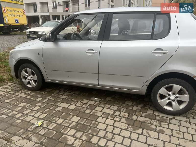 Skoda Fabia 2010 Skoda Fabia 2010