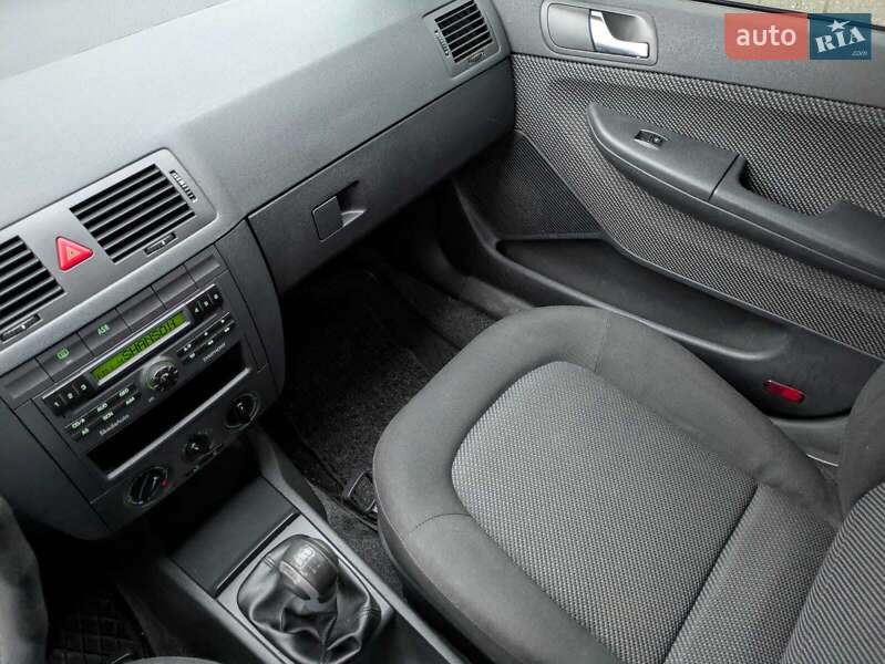 Универсал Skoda Fabia 2006 в Полтаве