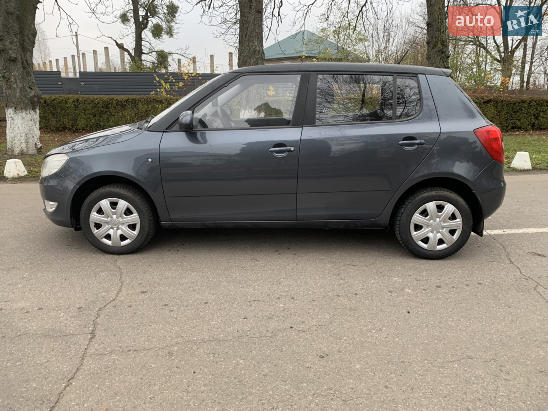 2011 Skoda Fabia - мініатюра 2