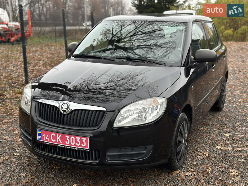 Хэтчбек Skoda Fabia 2009 в Виннице