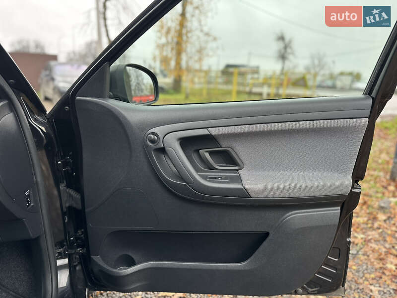 Хэтчбек Skoda Fabia 2009 в Виннице