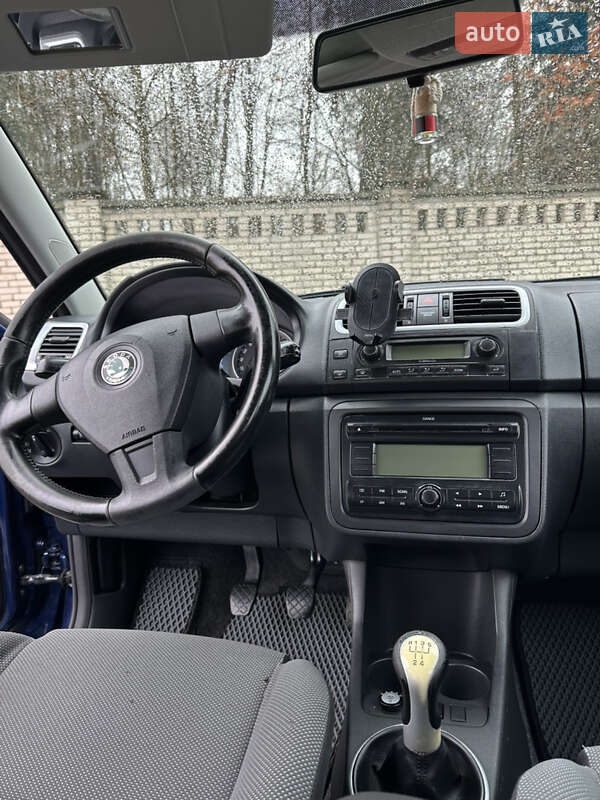 Хэтчбек Skoda Fabia 2008 в Виннице