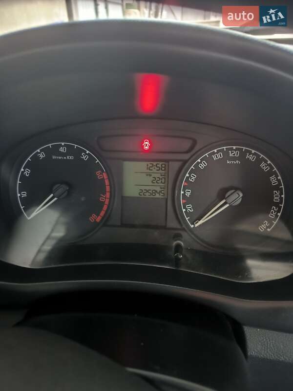 Хетчбек Skoda Fabia 2008 в Дніпрі фото 3 Хетчбек Skoda Fabia 2008 в Дніпрі