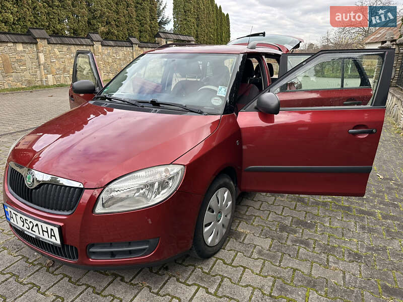 Универсал Skoda Fabia 2009 в Надворной