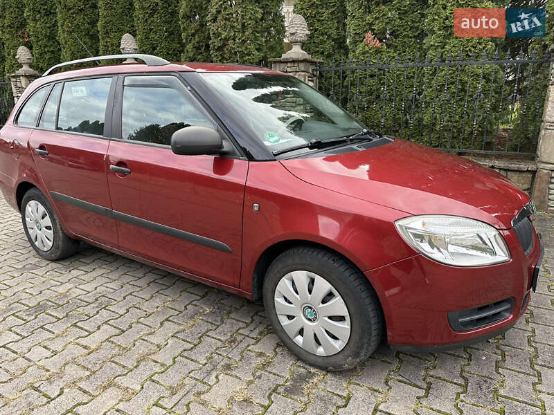 Универсал Skoda Fabia 2009 в Надворной