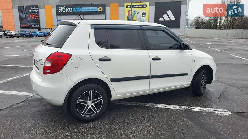 Хэтчбек Skoda Fabia 2012 в Полтаве