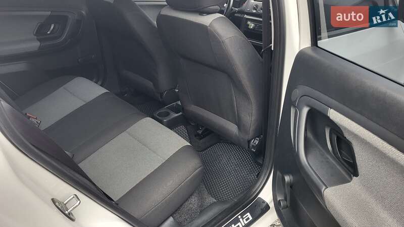 Хэтчбек Skoda Fabia 2012 в Полтаве