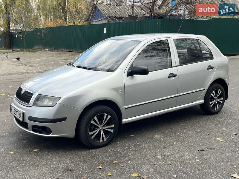 Хэтчбек Skoda Fabia 2006 в Киеве
