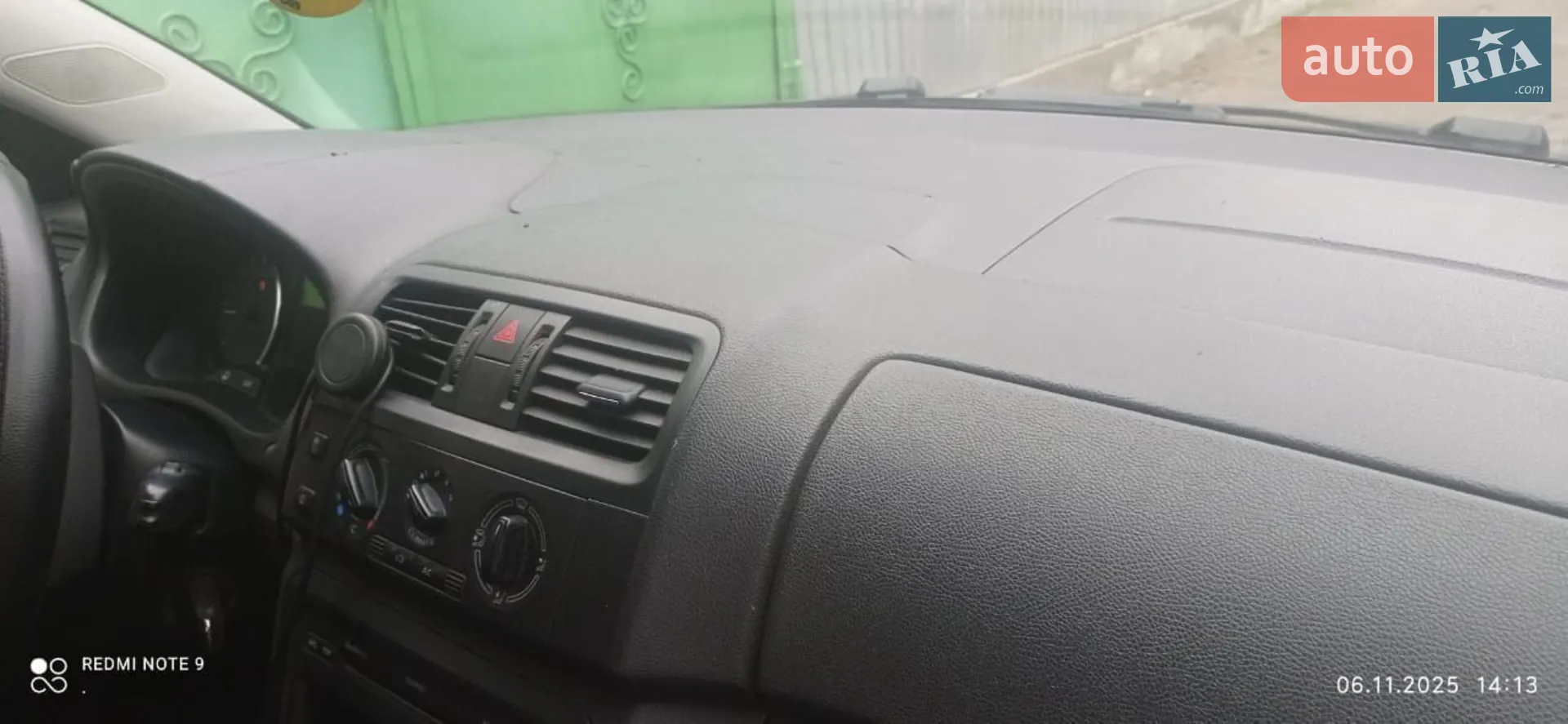 2010 Skoda Fabia - мініатюра 4