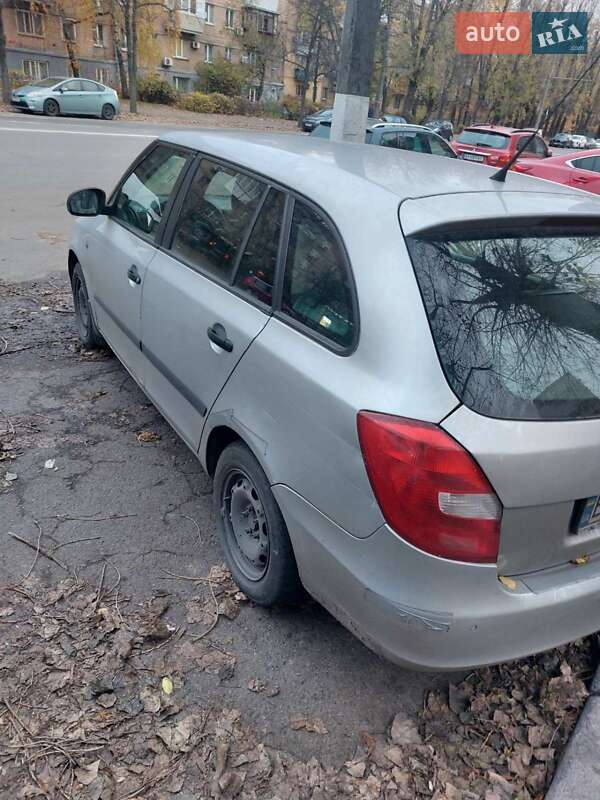 Универсал Skoda Fabia 2010 в Киеве фото 2 Универсал Skoda Fabia 2010 в Киеве