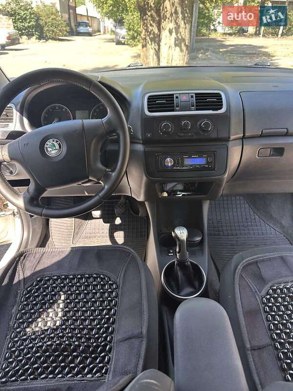 Хэтчбек Skoda Fabia 2008 в Николаеве