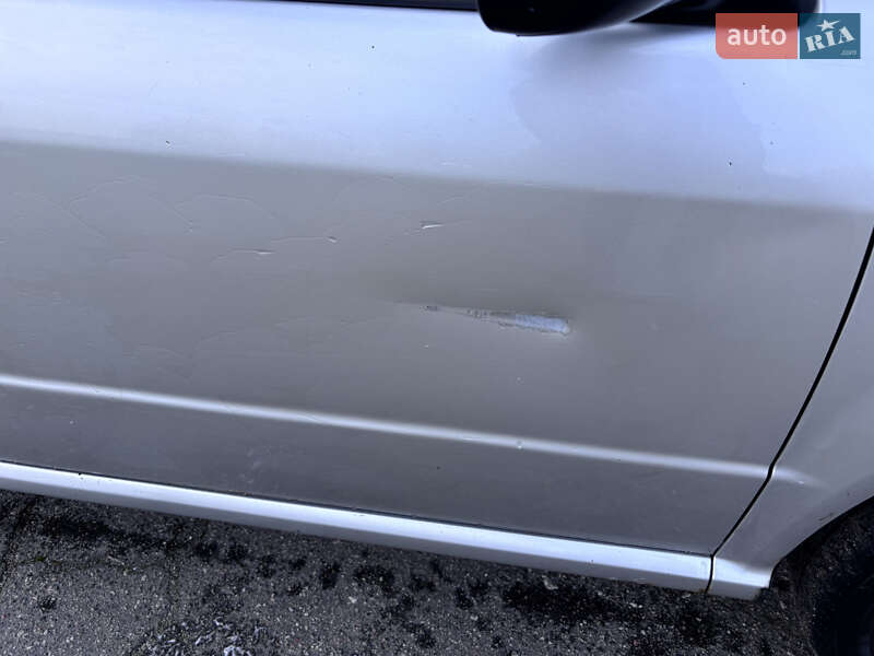 Хэтчбек Skoda Fabia 2006 в Иванкове