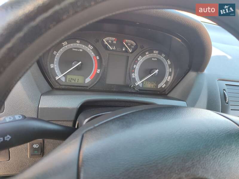 Хетчбек Skoda Fabia 2005 в Миколаєві