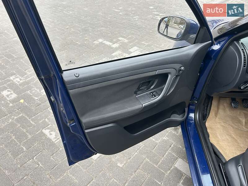 Хэтчбек Skoda Fabia 2012 в Днепре