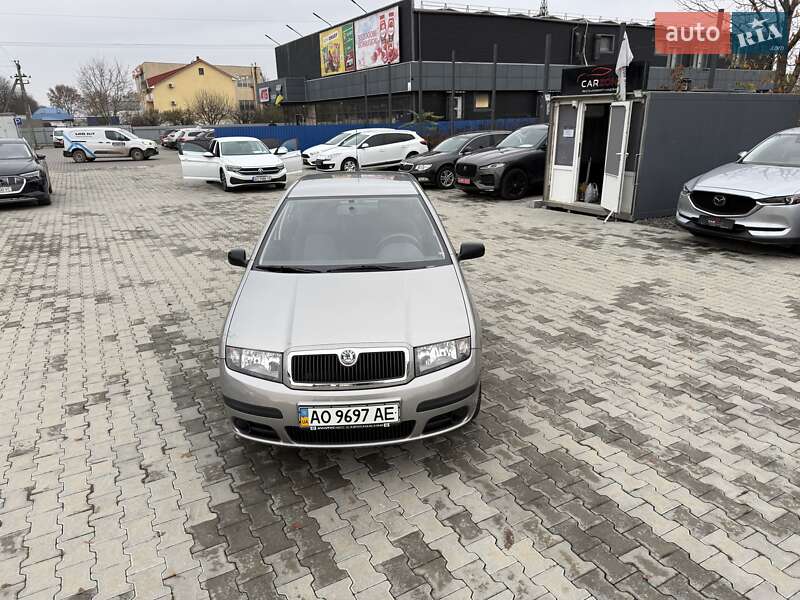 Хетчбек Skoda Fabia 2006 в Ужгороді фото 2 Хетчбек Skoda Fabia 2006 в Ужгороді