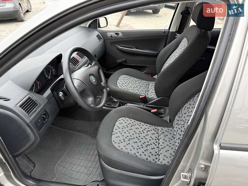 Хетчбек Skoda Fabia 2006 в Ужгороді фото 22 Хетчбек Skoda Fabia 2006 в Ужгороді