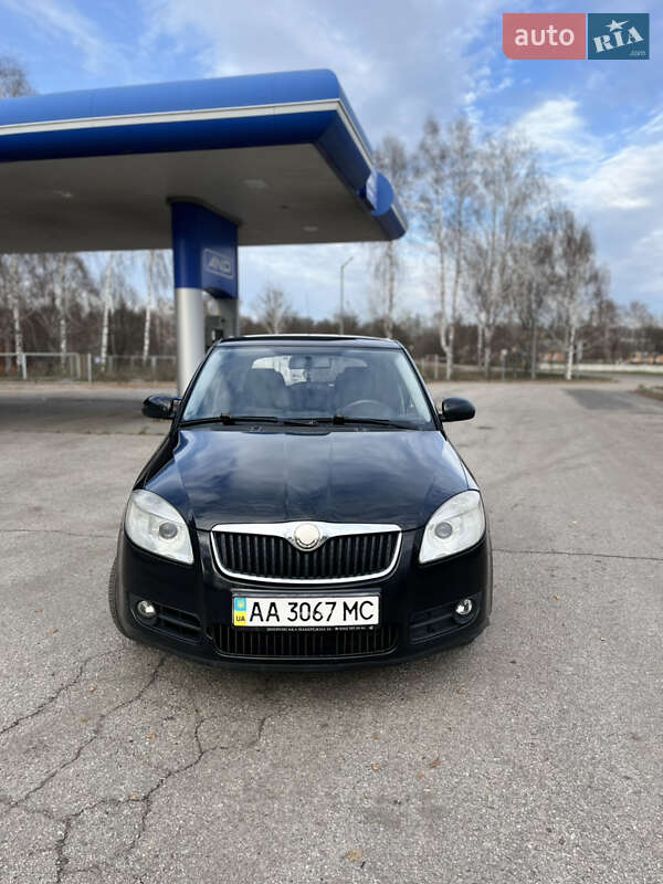 Хэтчбек Skoda Fabia 2008 в Ромнах фото 2 Хэтчбек Skoda Fabia 2008 в Ромнах