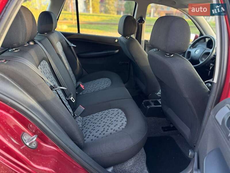 Универсал Skoda Fabia 2006 в Долине фото 26 Универсал Skoda Fabia 2006 в Долине