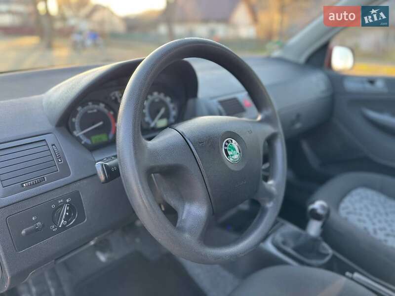 Универсал Skoda Fabia 2006 в Долине фото 17 Универсал Skoda Fabia 2006 в Долине