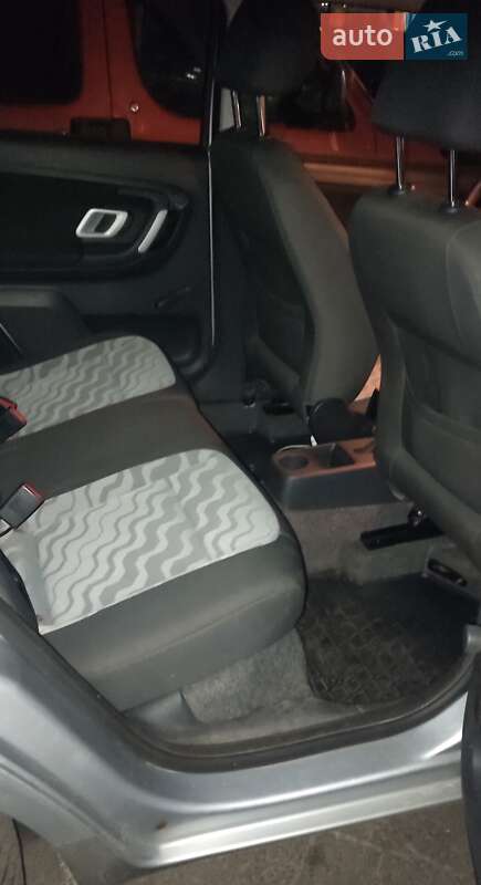 Хэтчбек Skoda Fabia 2009 в Киеве