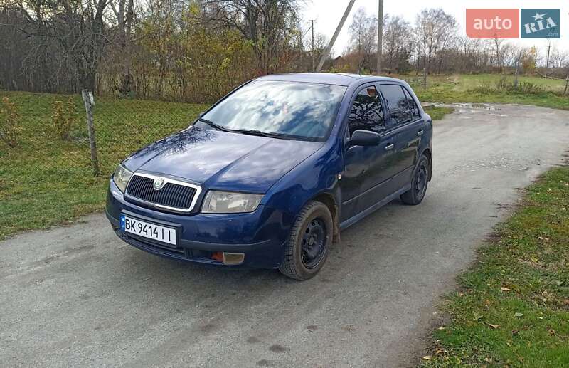 Хэтчбек Skoda Fabia 2002 в Корце фото Хэтчбек Skoda Fabia 2002 в Корце
