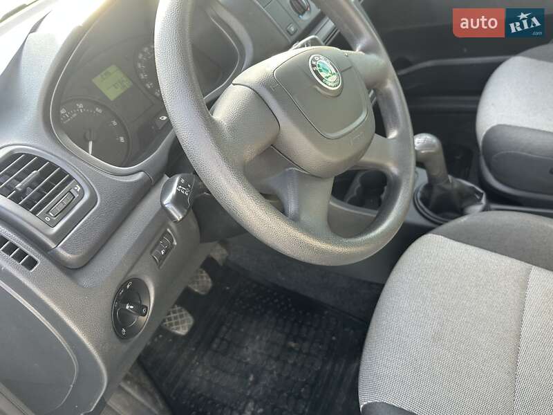 Хэтчбек Skoda Fabia 2011 в Киеве фото 19 Хэтчбек Skoda Fabia 2011 в Киеве