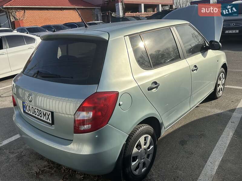 Хэтчбек Skoda Fabia 2011 в Киеве фото 23 Хэтчбек Skoda Fabia 2011 в Киеве