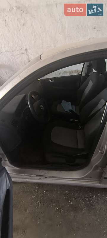 Универсал Skoda Fabia 2004 в Яготине