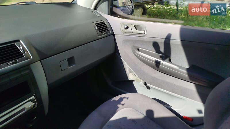 Хетчбек Skoda Fabia 2002 в Харкові