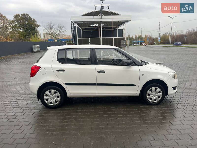 Хэтчбек Skoda Fabia 2012 в Полтаве