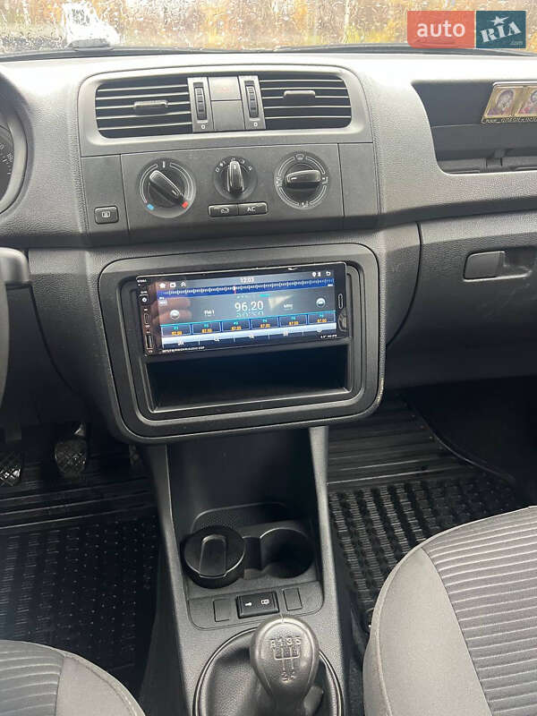 Хэтчбек Skoda Fabia 2012 в Полтаве