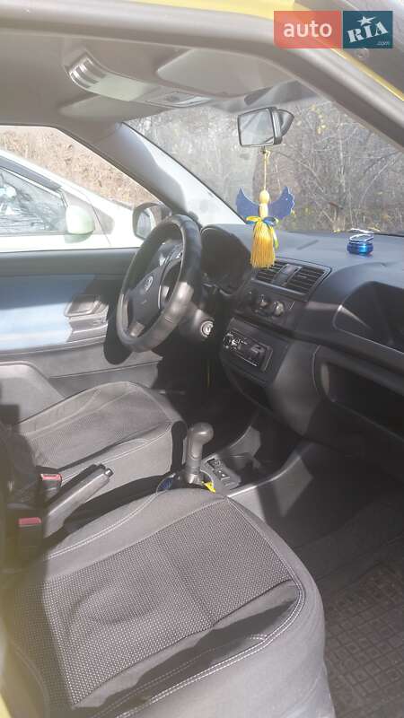 Хэтчбек Skoda Fabia 2008 в Днепре