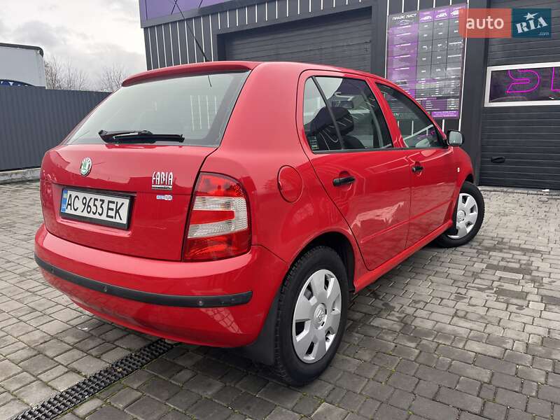 Хэтчбек Skoda Fabia 2006 в Ровно