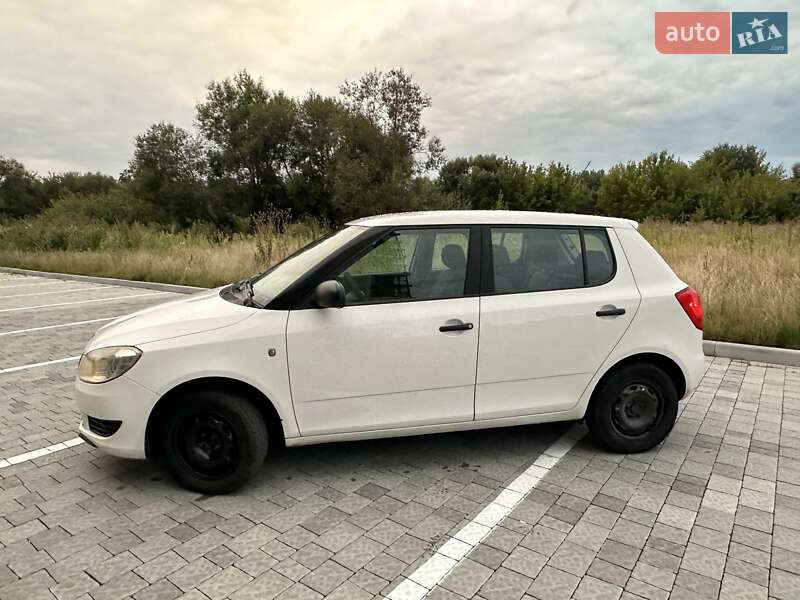 Хэтчбек Skoda Fabia 2010 в Львове фото 2 Хэтчбек Skoda Fabia 2010 в Львове