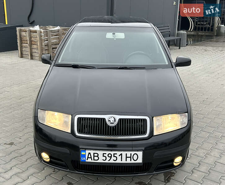Седан Skoda Fabia 2004 в Вапнярке
