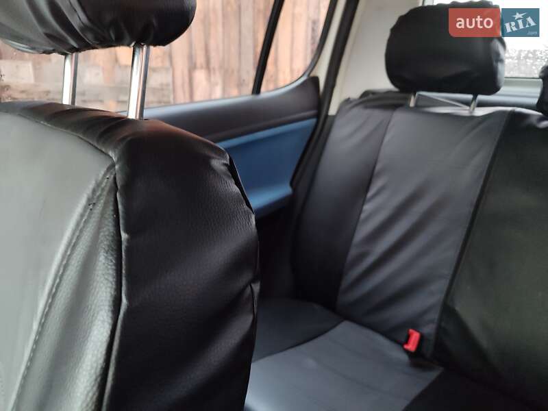 Хэтчбек Skoda Fabia 2007 в Барановке