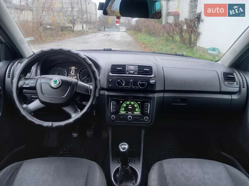 Універсал Skoda Fabia 2010 в Кам'янець-Подільському