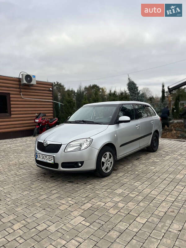 Skoda Fabia 2009 Skoda Fabia 2009