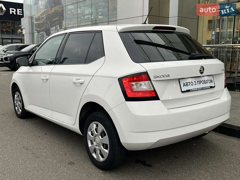 Хэтчбек Skoda Fabia 2018 в Киеве