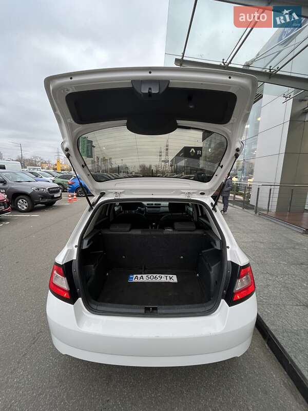 Хэтчбек Skoda Fabia 2018 в Киеве