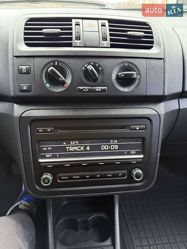 Універсал Skoda Fabia 2015 в Новій Водолагі