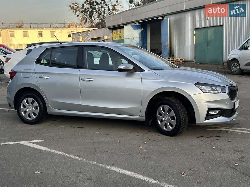 Хэтчбек Skoda Fabia 2024 в Киеве