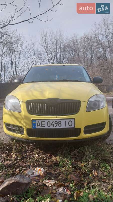 Хэтчбек Skoda Fabia 2008 в Днепре