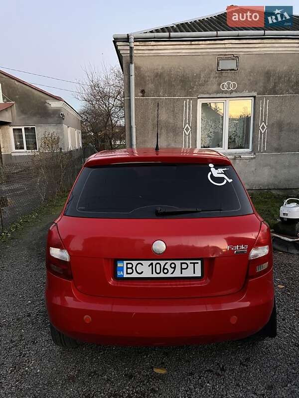 Хэтчбек Skoda Fabia 2007 в Винниках