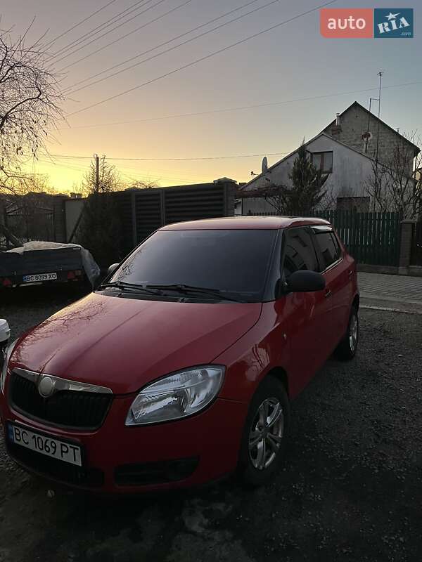 Хэтчбек Skoda Fabia 2007 в Винниках