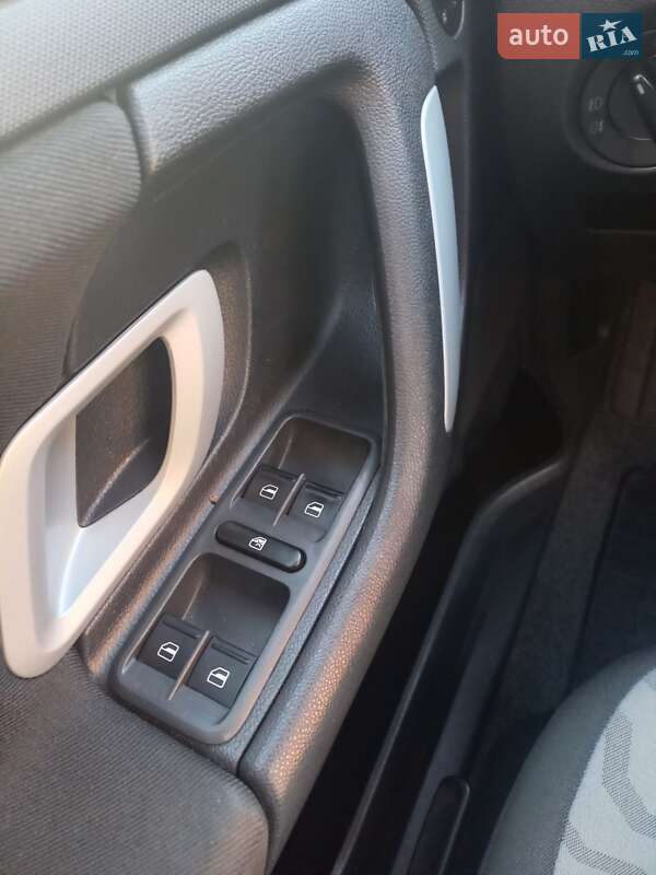 Хэтчбек Skoda Fabia 2009 в Мукачево фото 6 Хэтчбек Skoda Fabia 2009 в Мукачево