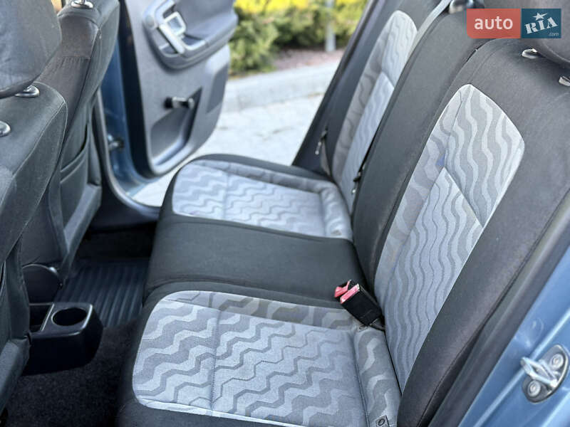 Универсал Skoda Fabia 2009 в Тернополе