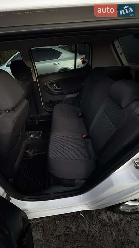 Хэтчбек Skoda Fabia 2010 в Лановцах фото 6 Хэтчбек Skoda Fabia 2010 в Лановцах